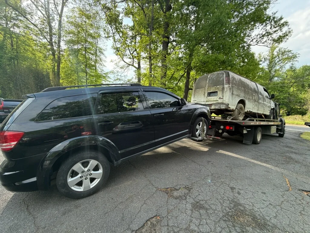 Older vehicle pickup completed near Clifton-area roads by Dalo Auto Recycling